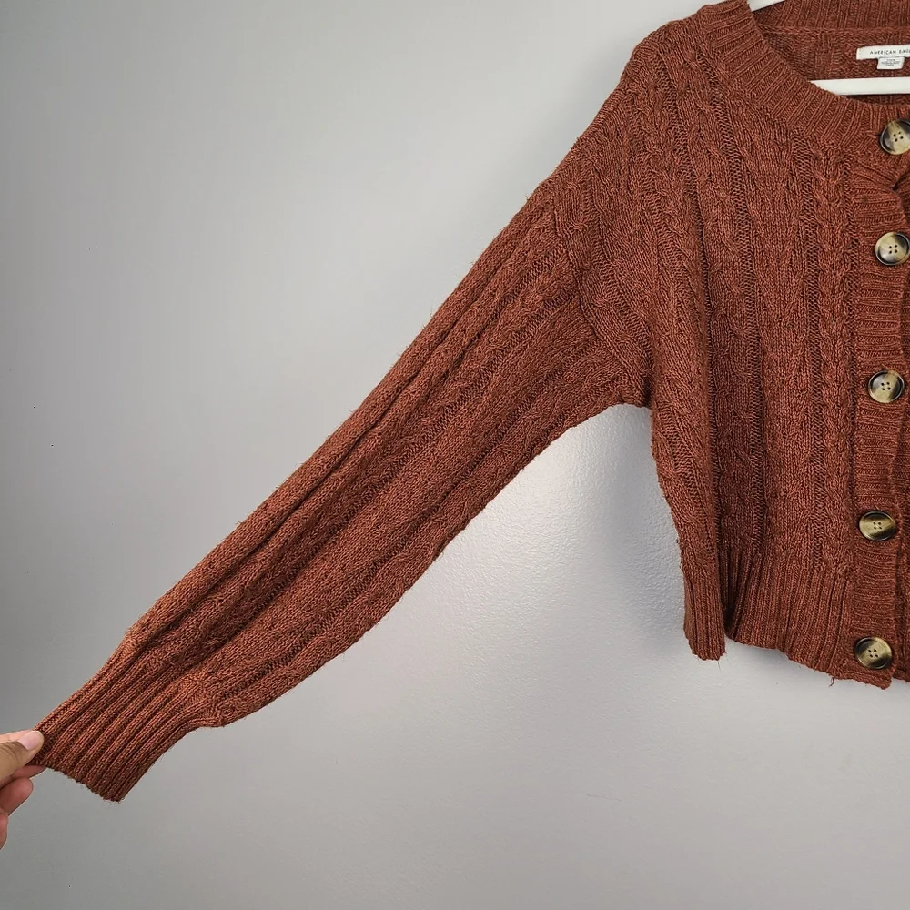 American Eagle Cropped Warm Brown Knit Tortoise Shell Button Up Cardigan Sweater